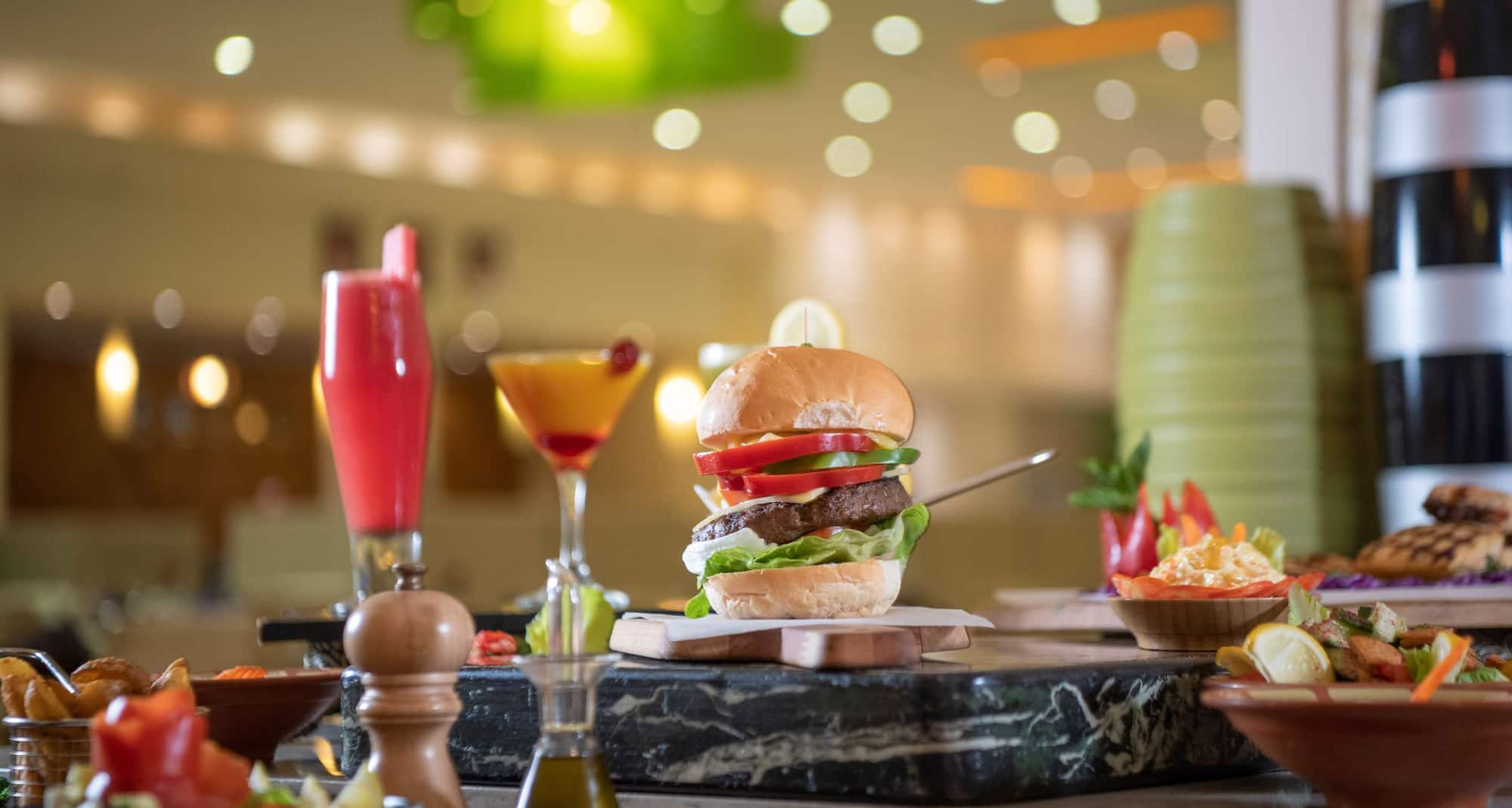 منتجع راديسون بلو، جيزان - المطعم