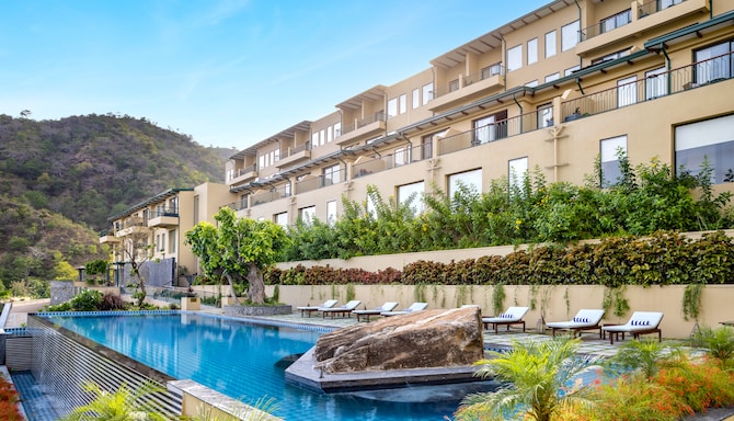 Radisson Blu Resort, Kumbhalgarh - Hotel video