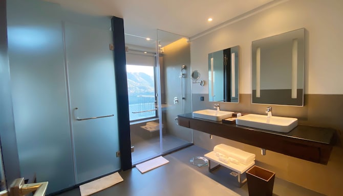 Radisson Blu Resort, Kumbhalgarh - Guest room bathroom