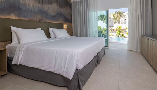 Radisson Blu Resort, Lanzarote - Vue de la suite