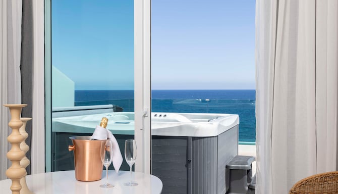 Radisson Blu Resort, Lanzarote - Vue de la suite