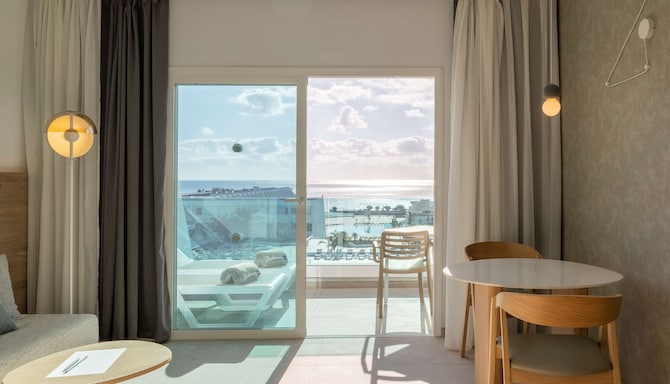 Radisson Blu Resort, Lanzarote - Vue de la suite