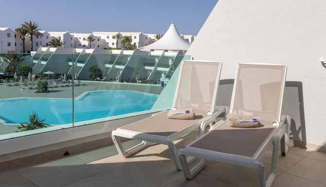 Radisson Blu Resort, Lanzarote - Vue de la suite