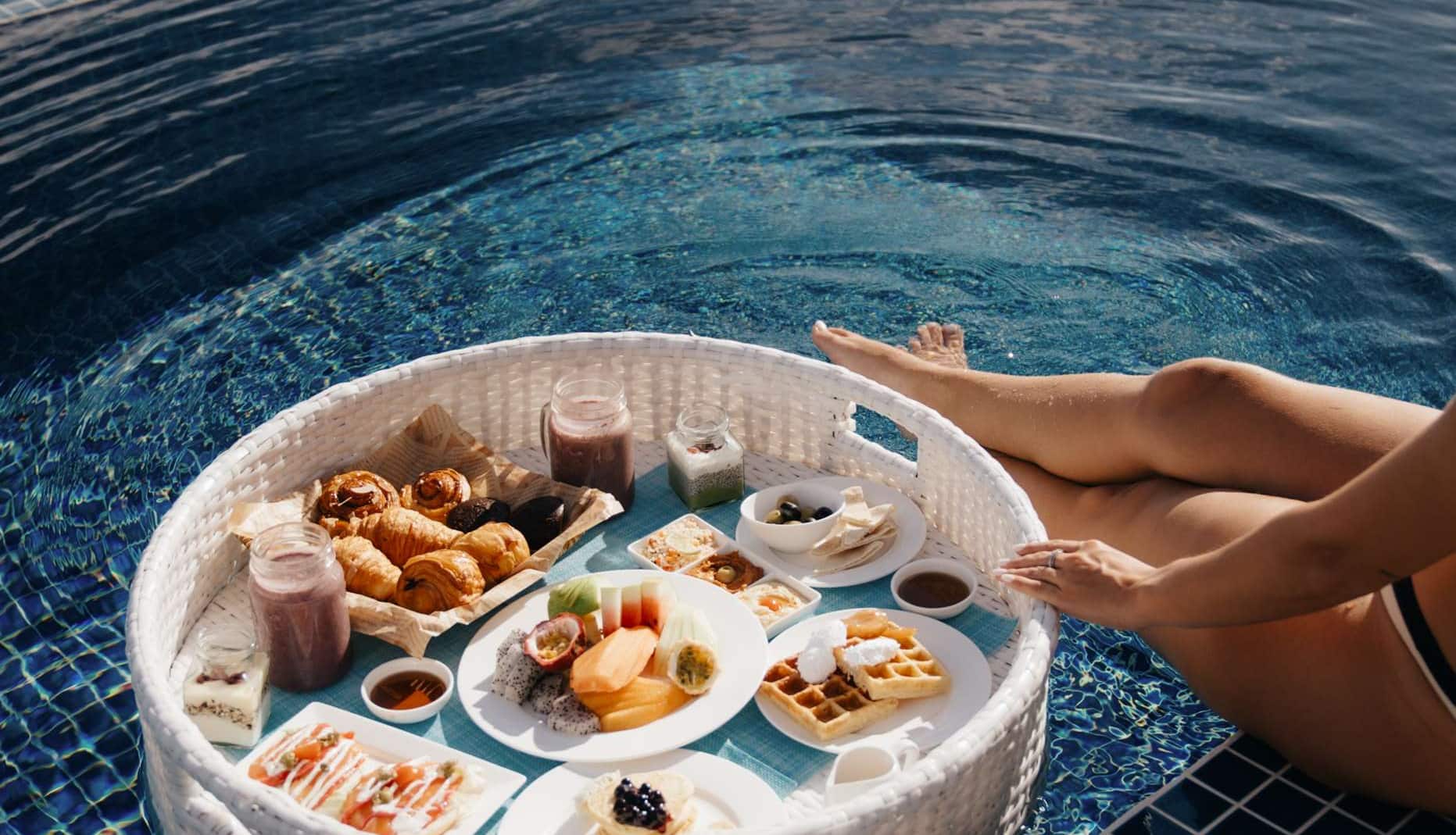 Radisson Blu Resort, Maldives - Floating breakfast in villa pool