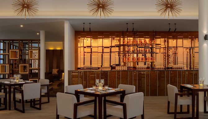 Radisson Blu Resort Maldives - مطعم Kabuki - مساحة مخصصة لتناول الطعام