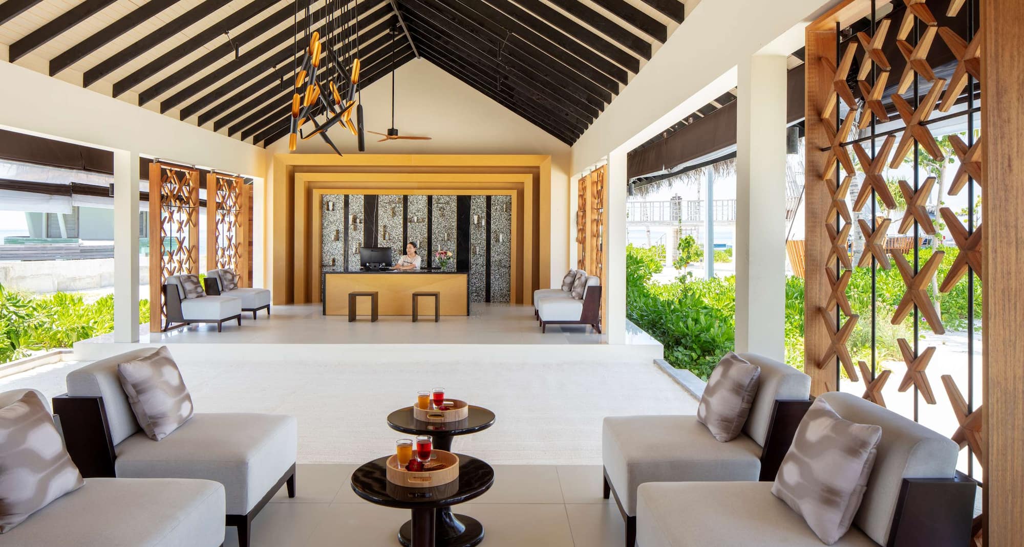 Radisson Blu Resort Maldives - Blu SPA reception