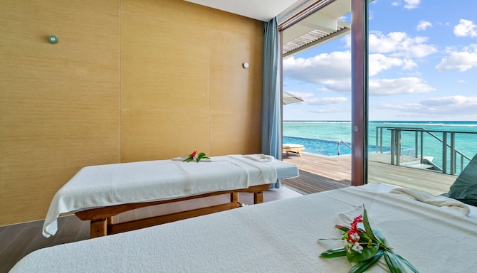 Radisson Blu Resort, Maldives - Presidential Water Villa spa treatment room