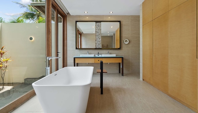 Radisson Blu Resort, Maldives - Family Beach Villa master bathroom