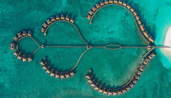 Radisson Blu Resort, Maldives - Aerial Overwater Villa Leaf