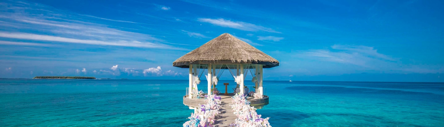 Radisson Blu Resort, Maldives - Blu spa pavilion premium wedding