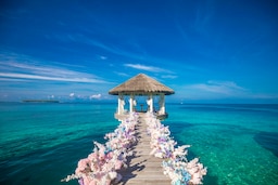Radisson Blu Resort, Maldives - Blu spa pavilion premium wedding