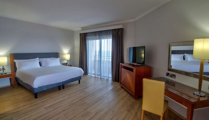 Radisson Blu Resort, Malta St. Julians - Premium Suite with Terrace - Sea View