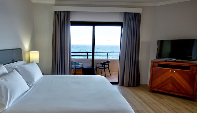 Radisson Blu Resort, Malta St. Julians - Premium Suite with Terrace - Sea View