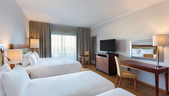 Radisson Blu Resort, Malta St. Julian's - Family room