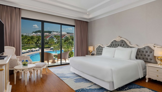 Radisson Blu Resort, Phu Quoc - Deluxe Room with pool view