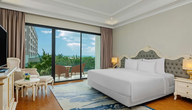 Radisson Blu Resort, Phu Quoc - Deluxe Room with garden view