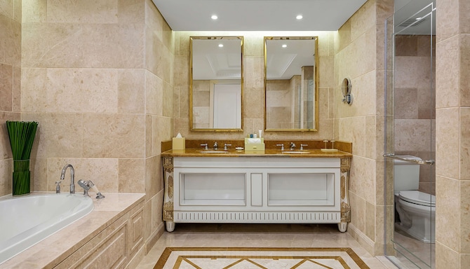 Radisson Blu Resort, Phu Quoc - Suite bathroom