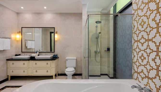 Radisson Blu Resort, Phu Quoc - Three Bedroom Villa bathroom