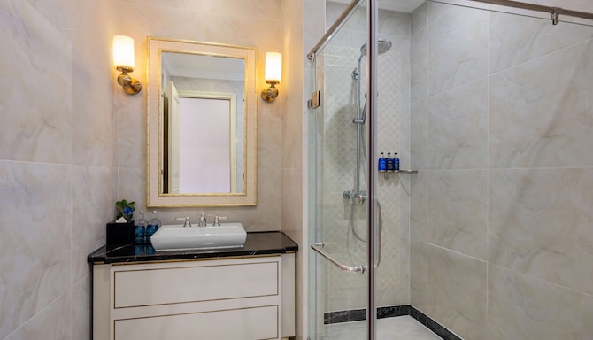 Radisson Blu Resort, Phu Quoc - Three Bedroom Villa bathroom