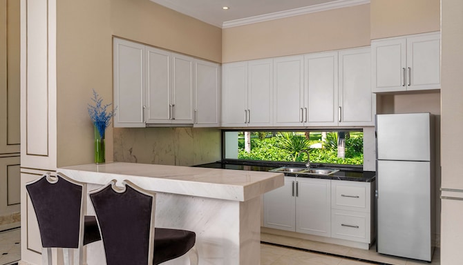 Radisson Blu Resort, Phu Quoc - Two Bedroom Villa kitchen