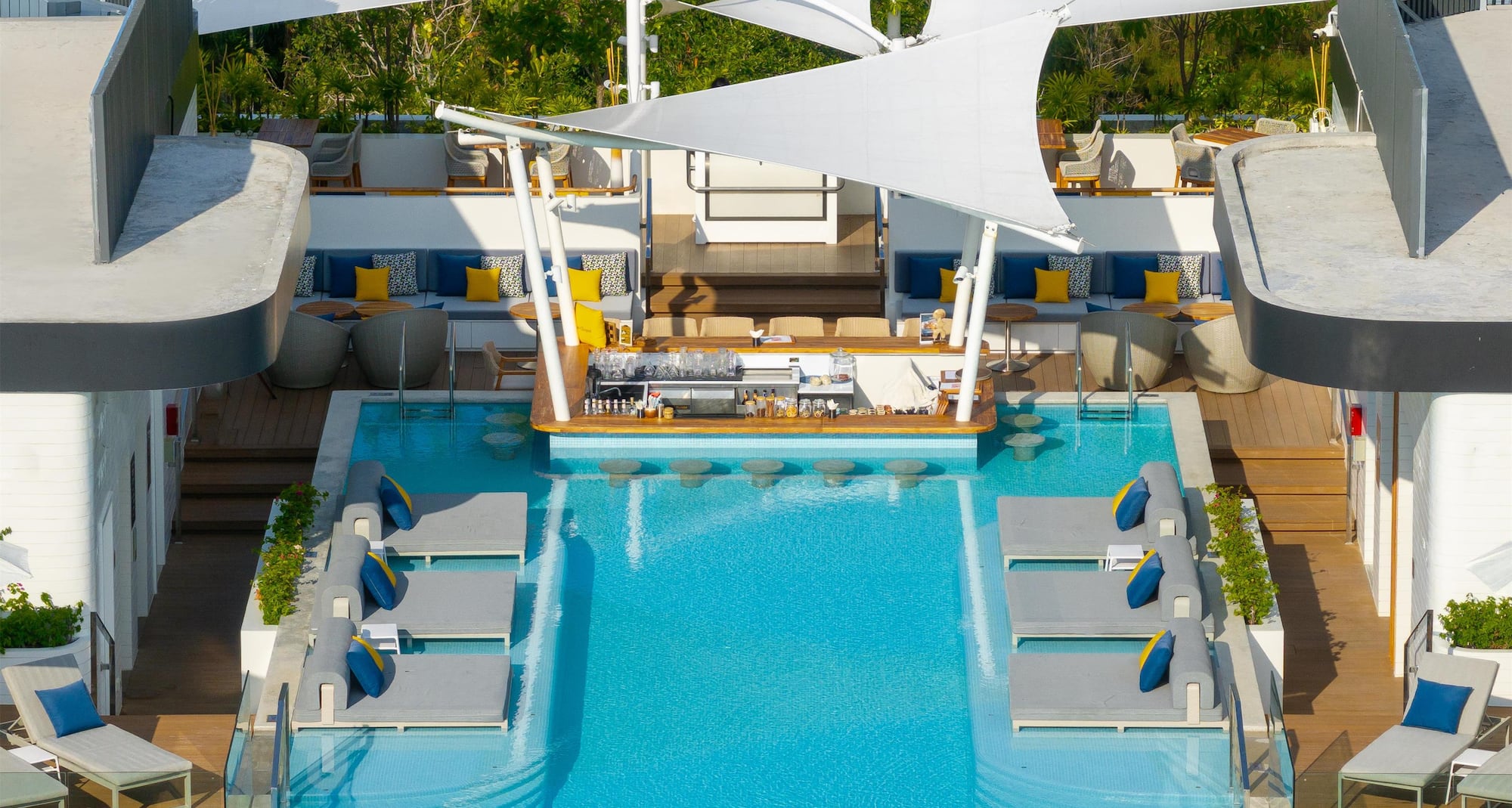 Radisson Blu Resort Phuket, Mai Khao Beach - Luana on Sii