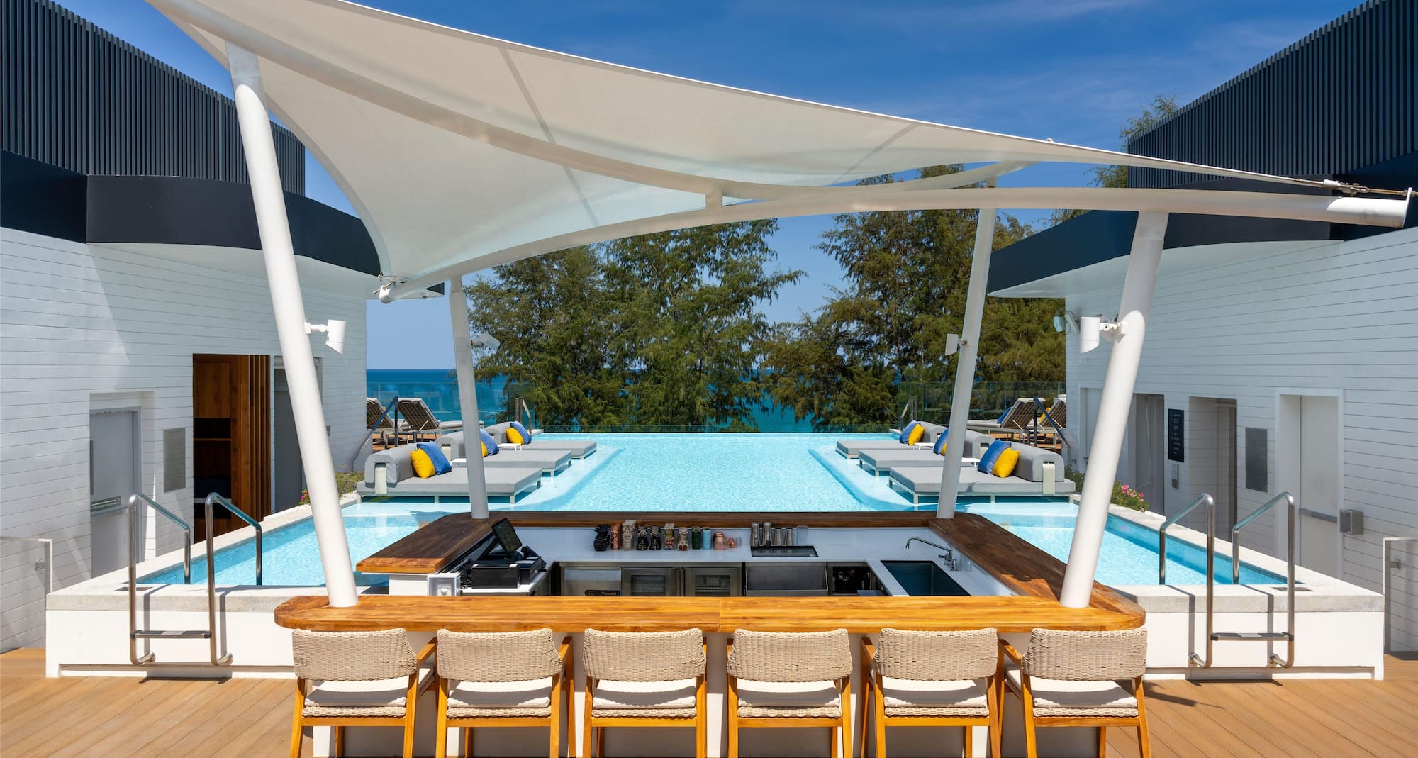 Radisson Blu Resort Phuket, Mai Khao Beach - Luana on Sii