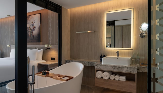 Radisson Blu Resort Phuket, Mai Khao Beach - وسيلة ترحيب وحُسن استقبال داخل غرفة ضيوف