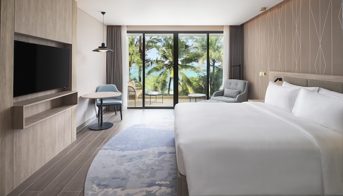 Radisson Blu Resort Phuket, Mai Khao Beach - Superior Room Ocean Front with Balcony
