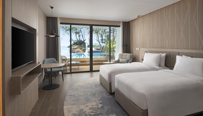 Radisson Blu Resort Phuket, Mai Khao Beach - Premium Room Ocean Front with Terrace and Pool Twin
