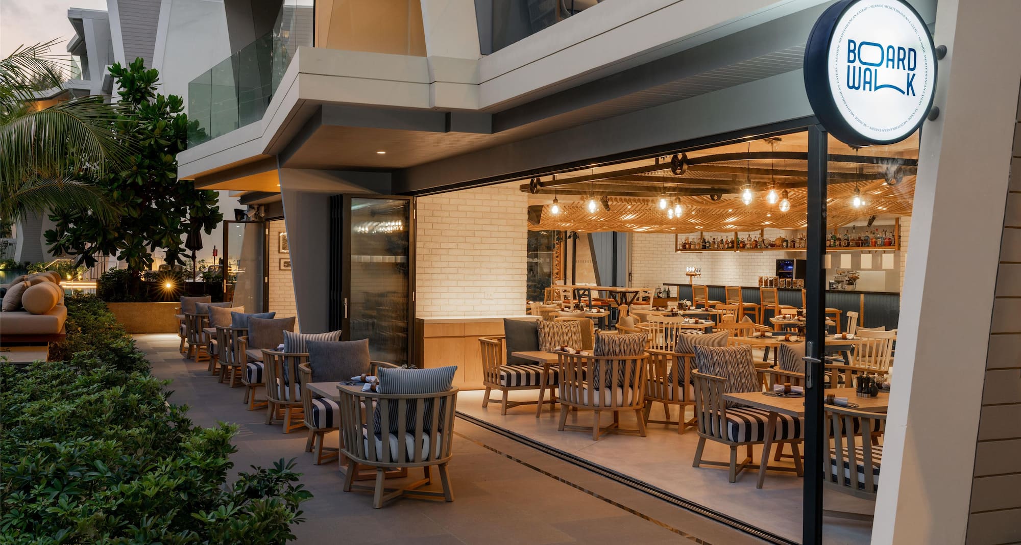 Radisson Blu Resort Phuket, Mai Khao Beach - Boardwalk Restaurant