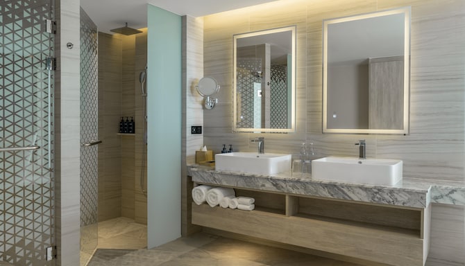 Radisson Blu Resort Phuket, Mai Khao Beach - حمام الجناح