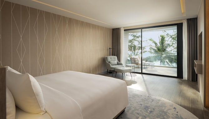 Radisson Resort Phuket Mai Khao Beach - Suite Ocean Front with Balcony