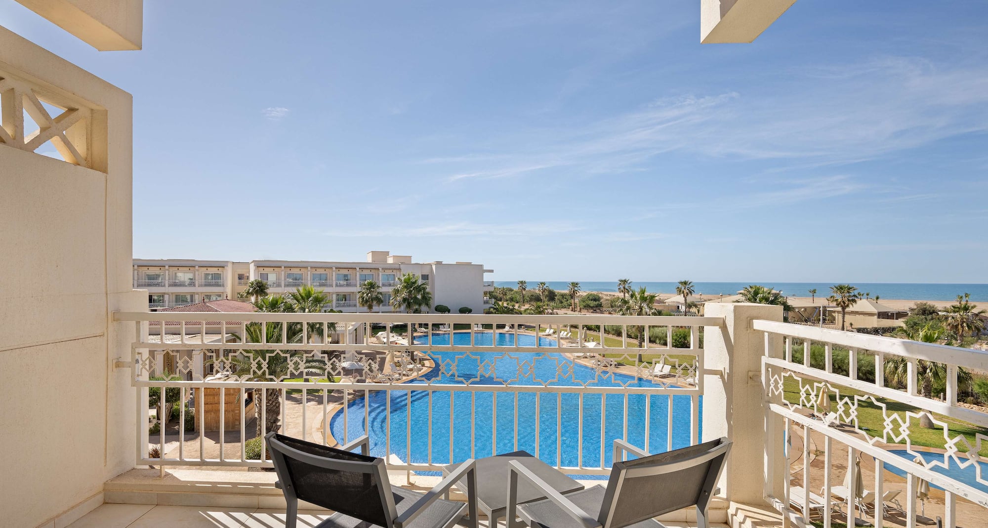 Chambre Premium avec Balcon – Vue Mer Latérale – photo 2