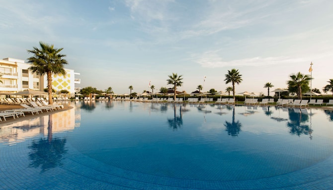 Radisson Blu Resort, Saidia Beach - Exterior - pool view