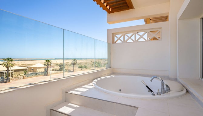 Radisson Blu Resort, Saidia Beach - Royal Suite - Beach Front
