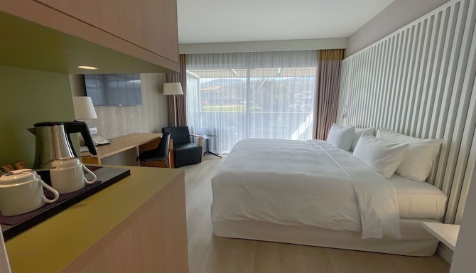 Radisson Blu Resort & Spa, Ajaccio Bay - Family Room with balcony