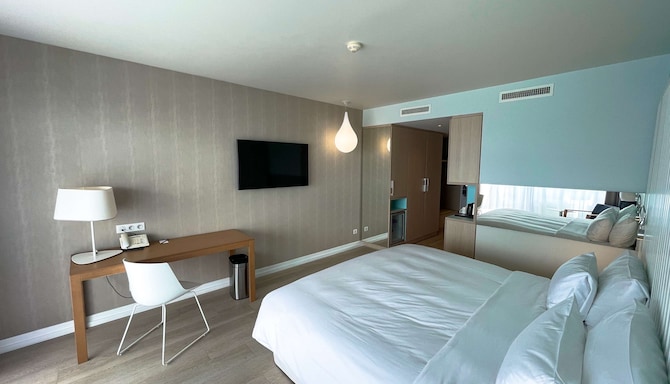 Radisson Blu Resort & Spa, Ajaccio Bay - Superior Room with sea view & balcony