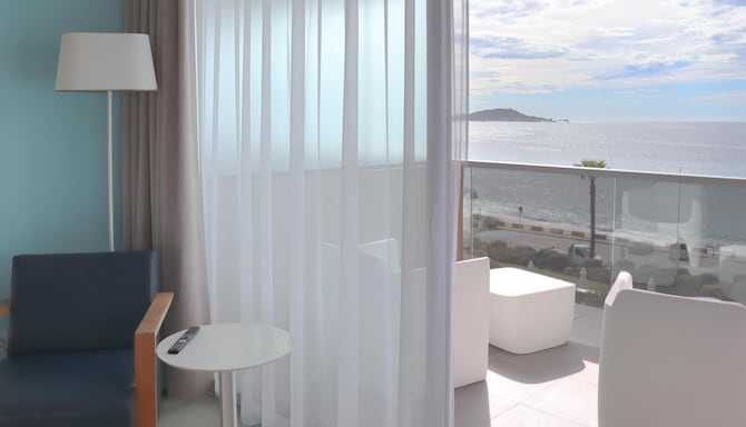 Radisson Blu Resort & Spa, Ajaccio Bay - Chambres / Logements