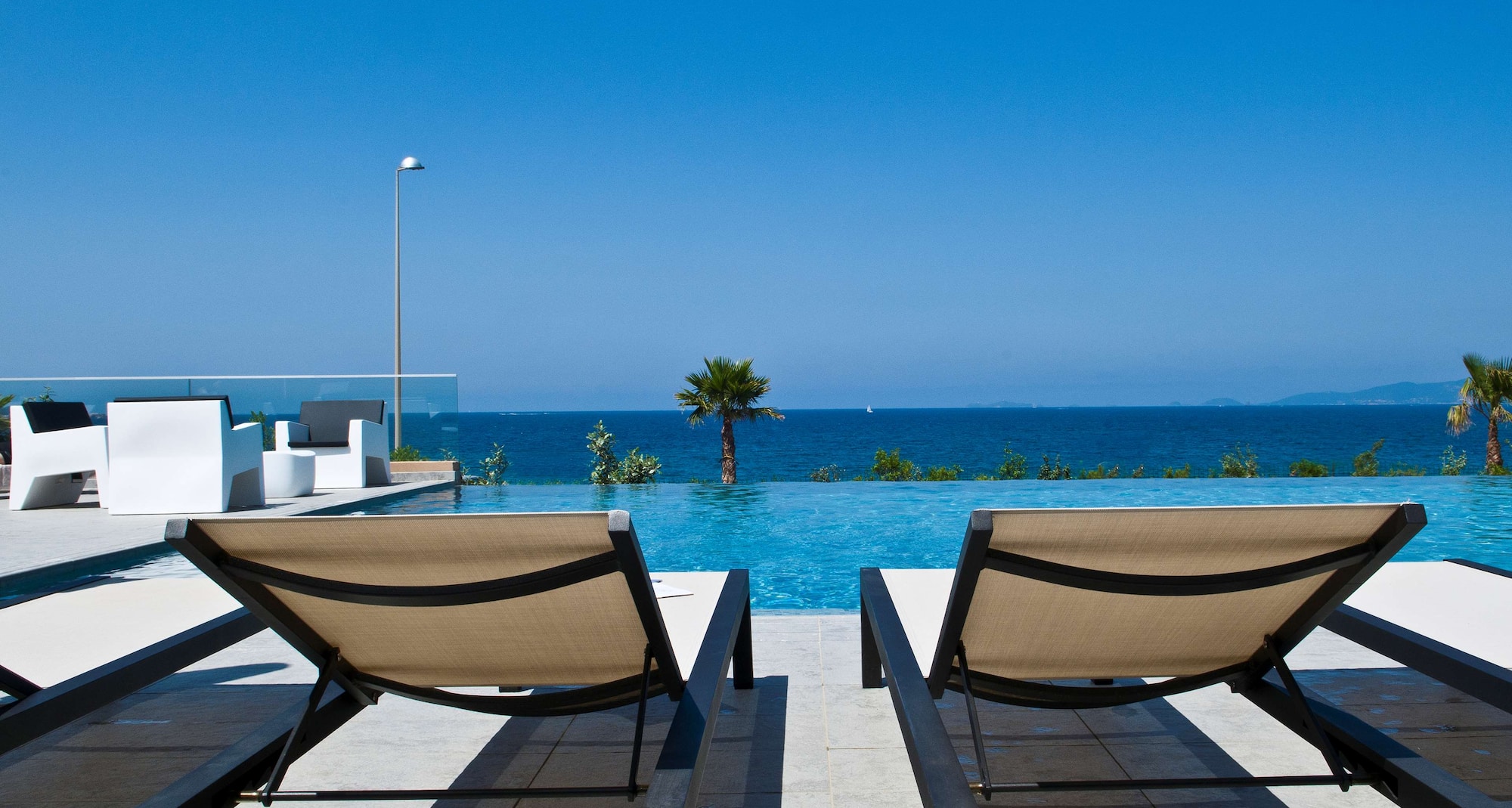 Radisson Blu Resort &amp; Spa, Ajaccio Bay - Infinity Pool