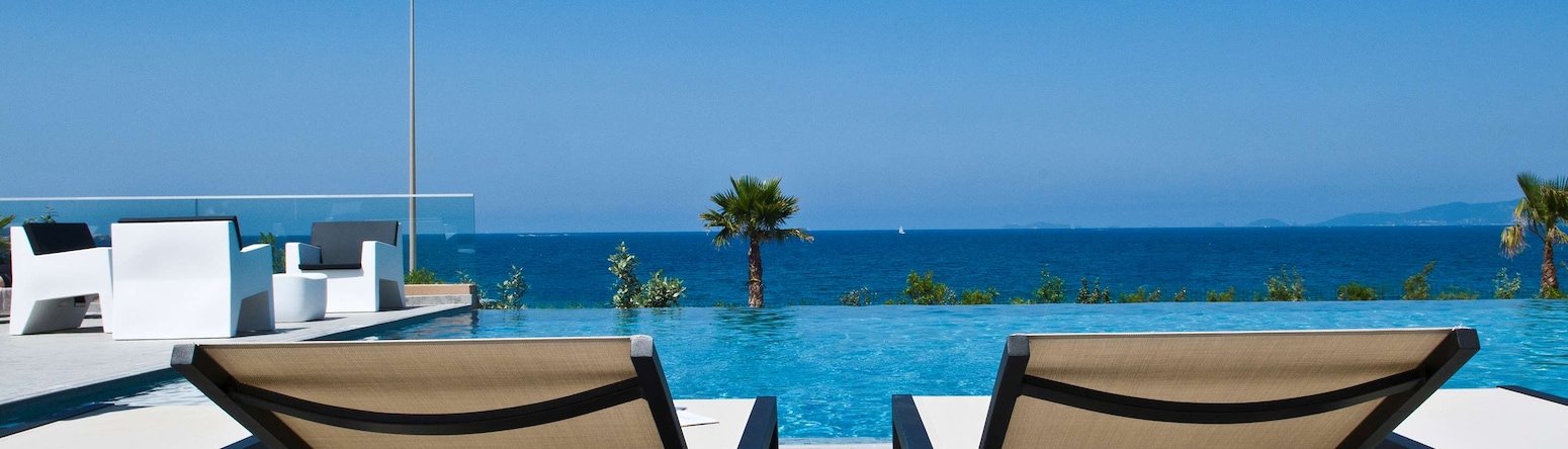 Radisson Blu Resort and Spa, Ajaccio Bay - Infinity Pool