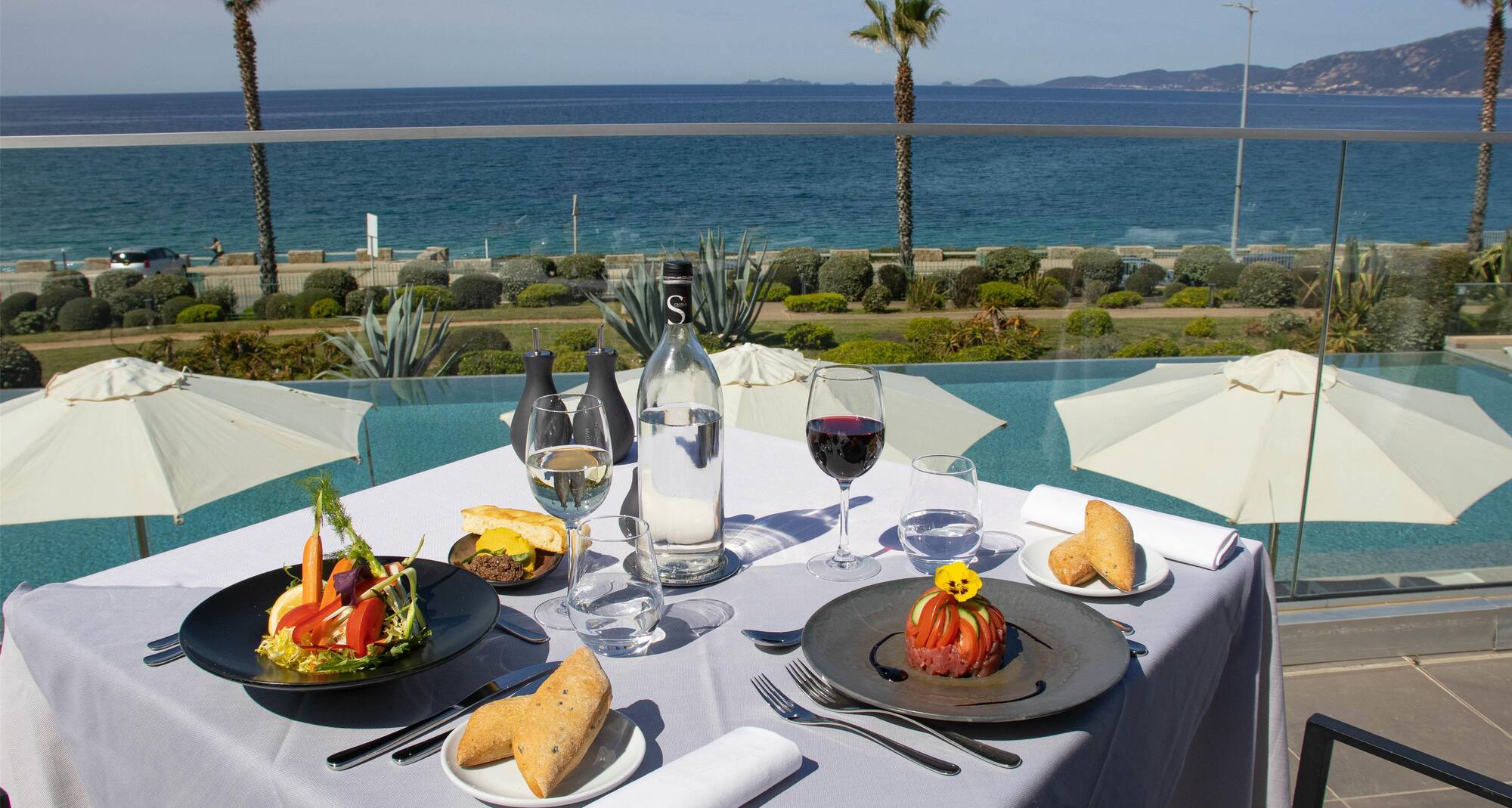 Radisson Blu Resort and Spa, Ajaccio Bay - Lunch restaurant table