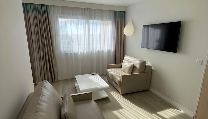 Radisson Blu Resort & Spa, Ajaccio Bay - Junior Suite