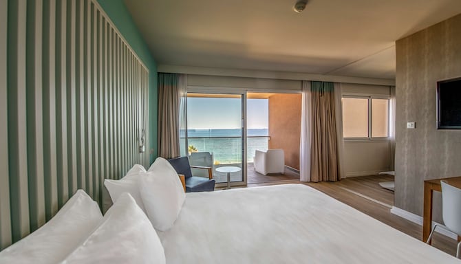 Radisson Blu Resort & Spa, Ajaccio Bay - Junior suite with balcony - sea view