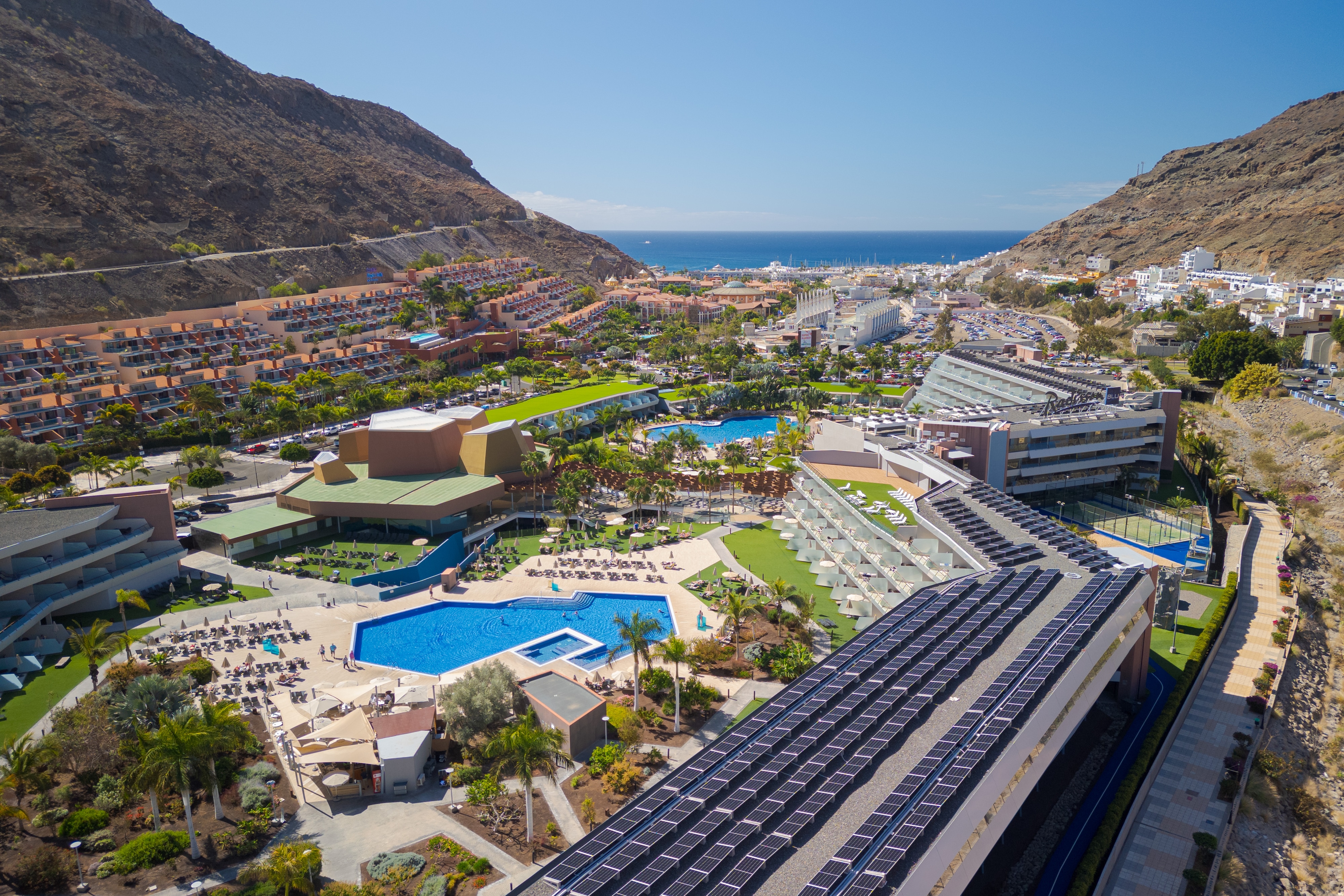 Radisson Blu Resort & Spa, Gran Canaria Mogan - Hotel video