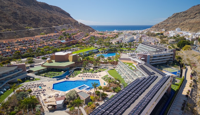 Radisson Blu Resort & Spa, Gran Canaria Mogan - Hotel video