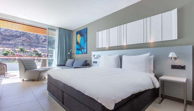 Radisson Blu Resort & Spa, Gran Canaria Mogan - Guest Rooms