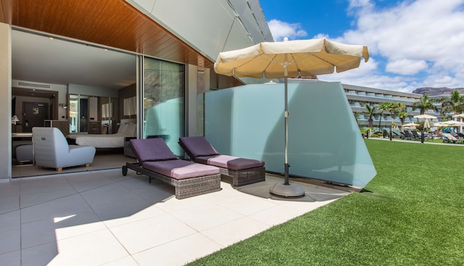 Radisson Blu Resort & Spa, Gran Canaria Mogan - Superior Room Pool Access