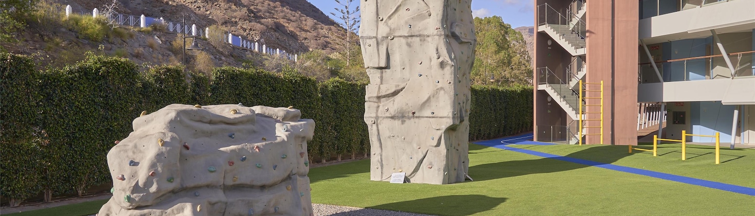Radisson Blu Resort and Spa, Gran Canaria Mogan - Rock climbing