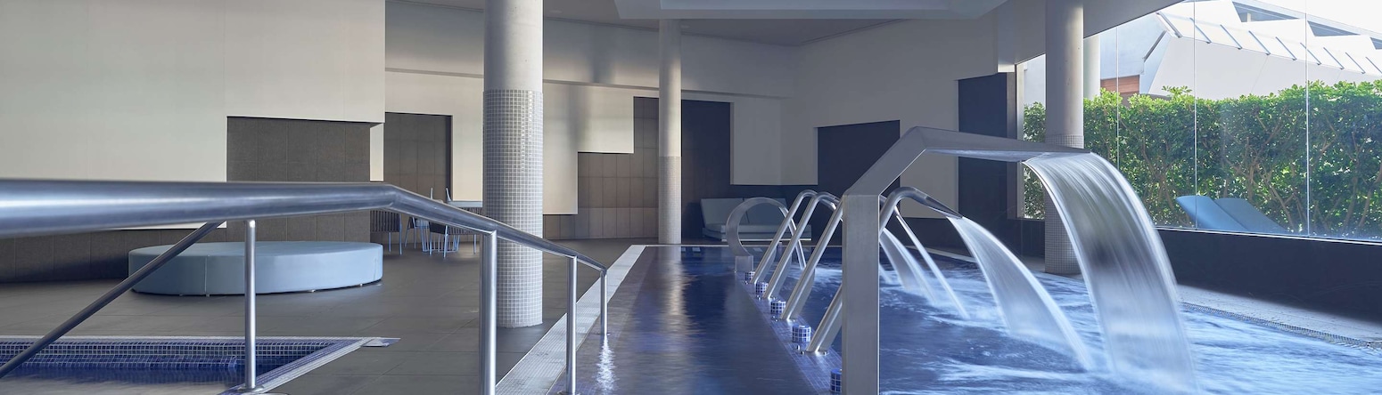 Radisson Blu Resort and Spa, Gran Canaria Mogan - Spa indoor pool with water jets