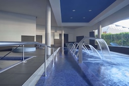 Radisson Blu Resort and Spa, Gran Canaria Mogan - Spa indoor pool with water jets